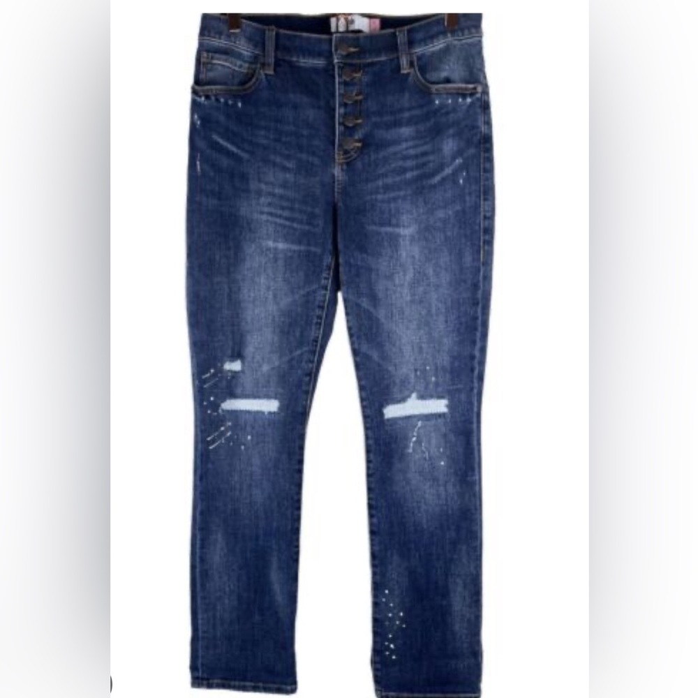 CAbi button fly straight jeans 8. Great fit. Highly sought after New w/tags!